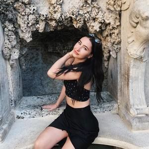 Meet your Posher, Jade